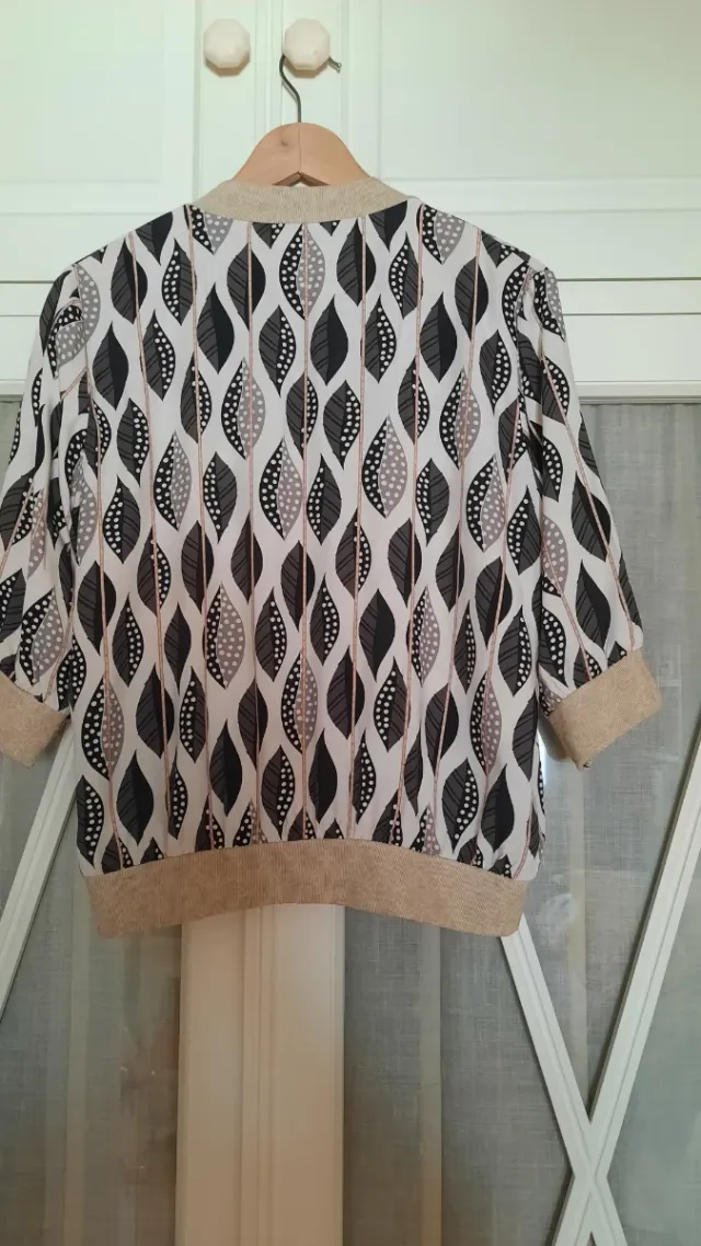 Bomber estampada Talla M