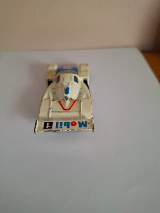 Aston Martin AMR1 Serie CAMPEÓN de Guisval,año1988