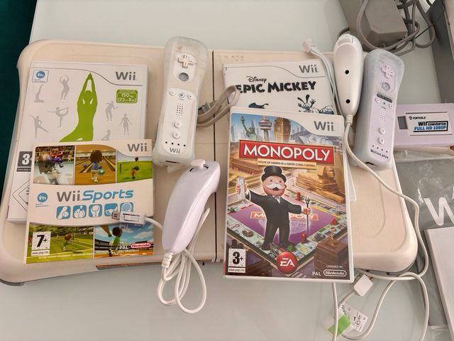 Nintendo Wii con juegos y mandos