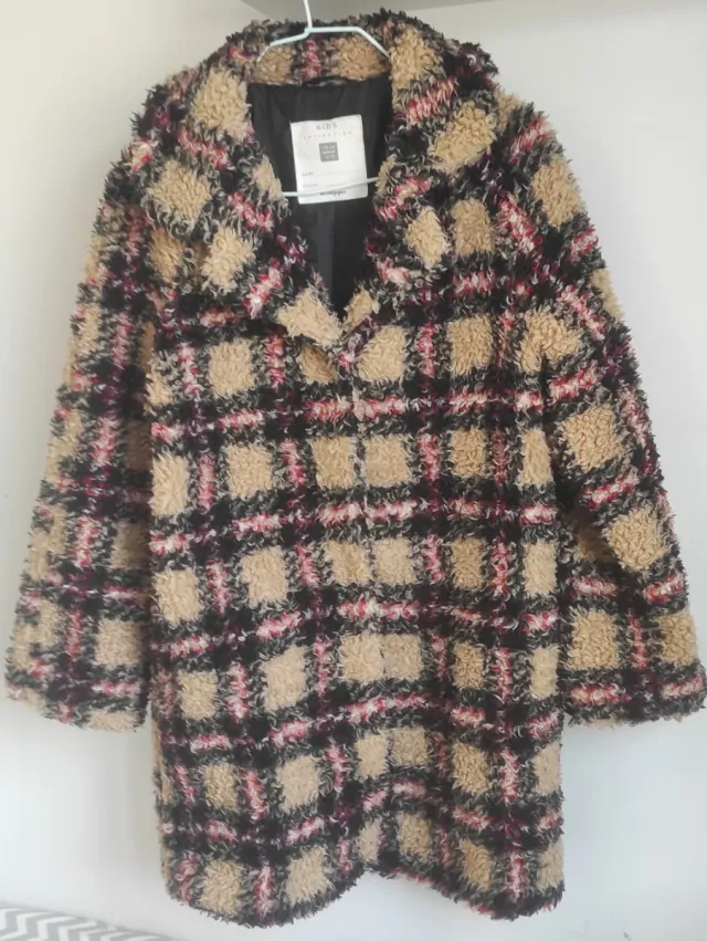 Abrigo pelo corto cuadros beige multicolor