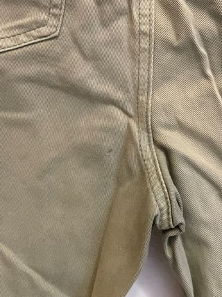 Pantalón boyfriend verde militar rasgado