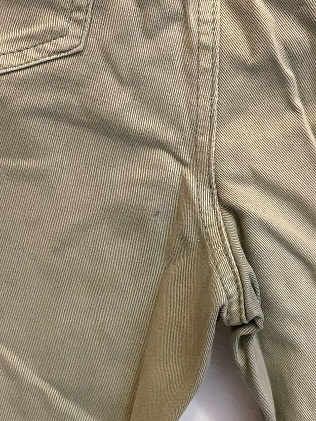 Pantalón boyfriend verde militar rasgado