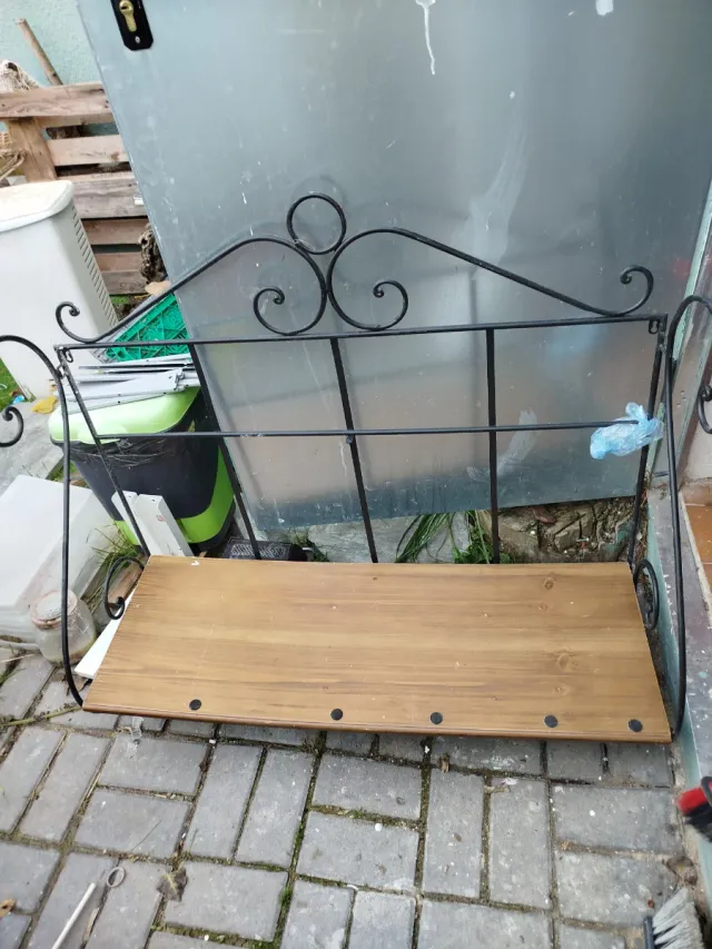 Estantería forja y madera