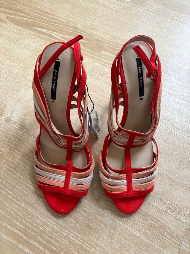 Sandalias tacón Zara multicolor