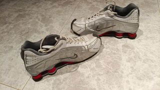 Nike Shox R4 Red Comet