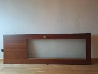 Puerta madera vintage con cristal