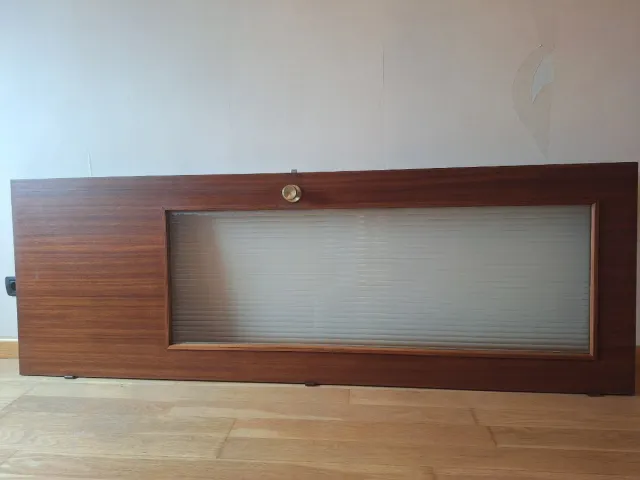 Puerta madera vintage con cristal