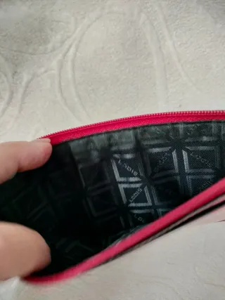 Cartera de piel roja Lodis