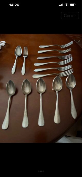 13 cubiertos antiguos de metal