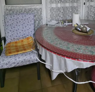 Mesa redonda cristal y 6 sillas jardín e interior