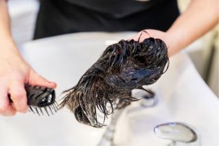 Mantenimiento prótesis capilar a domicilio Madrid