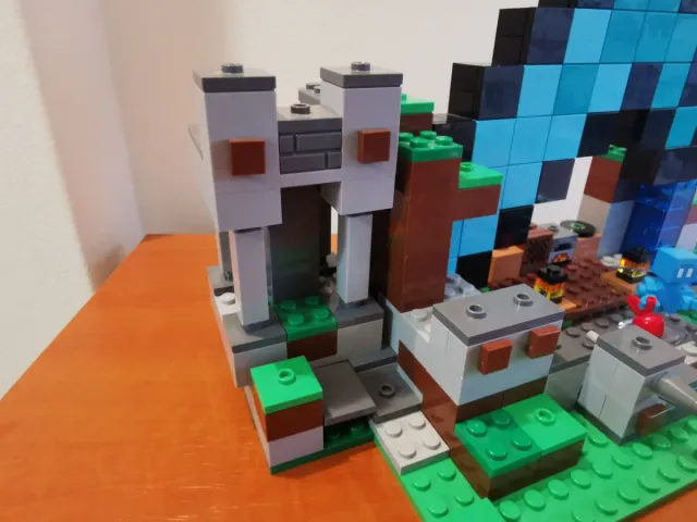 Lego 21244 The Sword Outpost