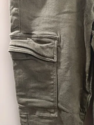 Pantalón Cargo Verde Talla M