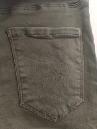 Pantalón Cargo Verde Talla M