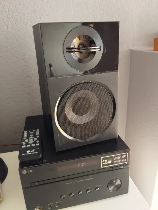 Home Cinema LG con 2 Altavoces