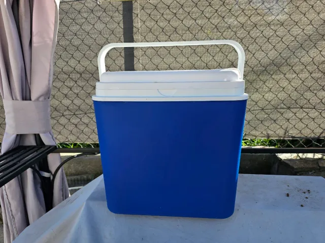 Nevera Eléctrica Portátil 24L Azul