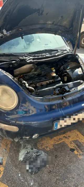Volkswagen Beetle 2003 SINIESTRO