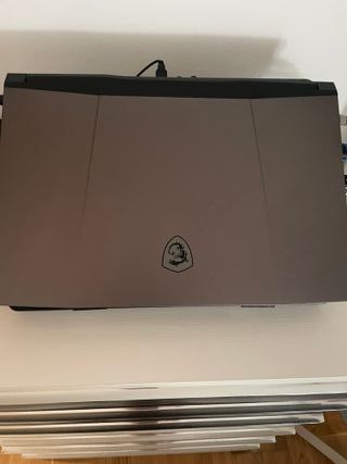 Portátil Gaming MSI 17,3 Negro y Verde