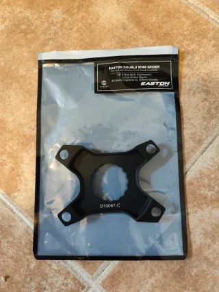 Araña Easton Cinch bcd 110x4.