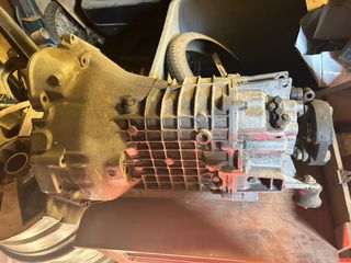 Caja de cambios BMW 735i E32