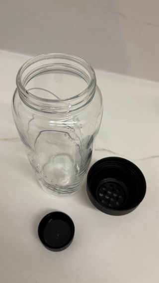 Shaker in vetro con misurazioni