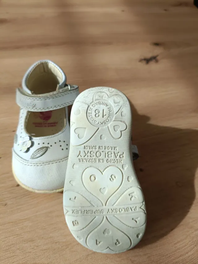 Zapatitos Pablosky blancos niña