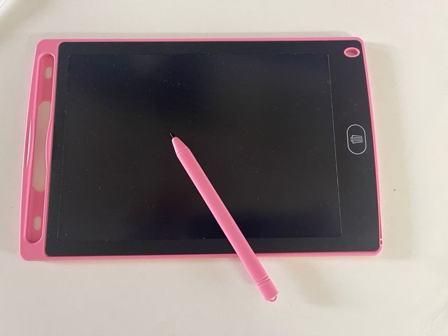 Lavagnetta elettronica rosa con pennino