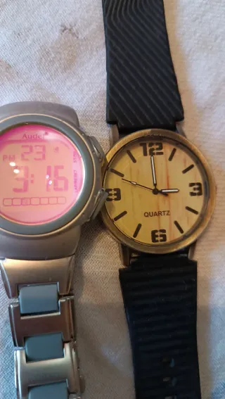 Relojes de pulsera analógico y digital