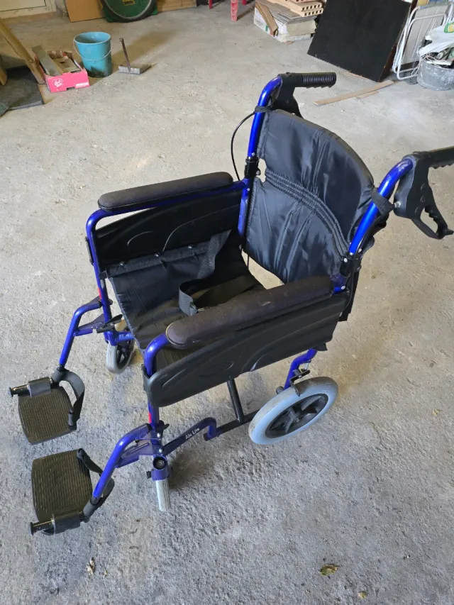 Silla de ruedas plegable Alu Lite