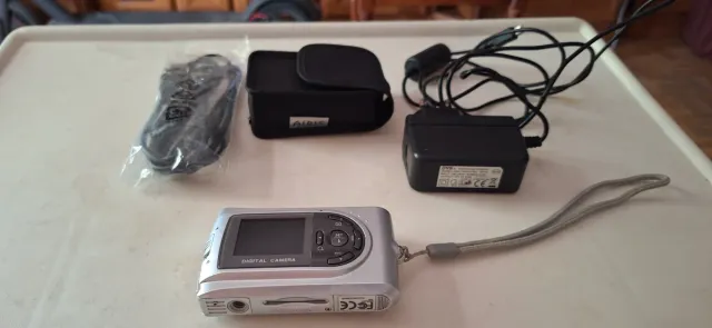 Cámara Digital Aires 3.2 MP