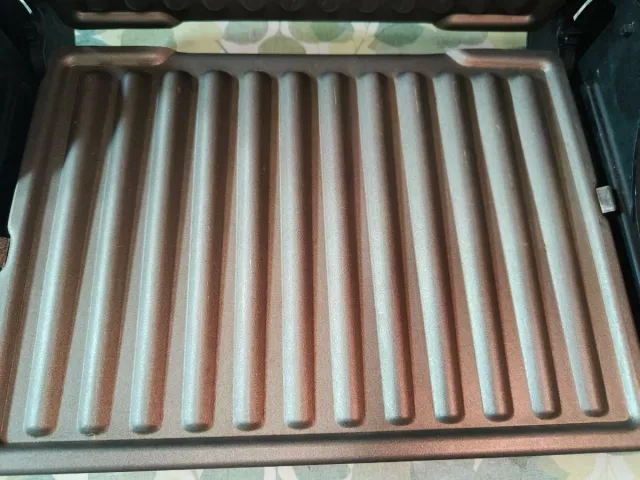 Piastra bistecche ora DeLonghi CG 400