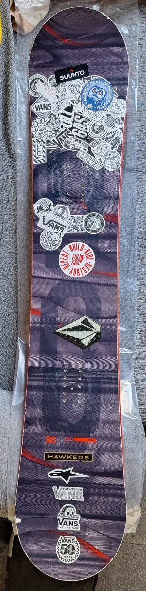 Tabla Snowboard DC 153cm. Muy buen estado.