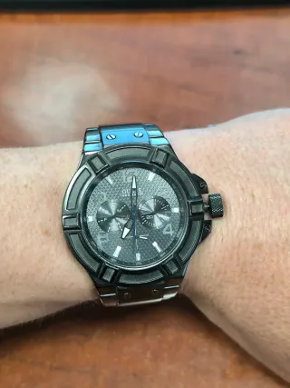 Reloj Guess Gris Cronógrafo