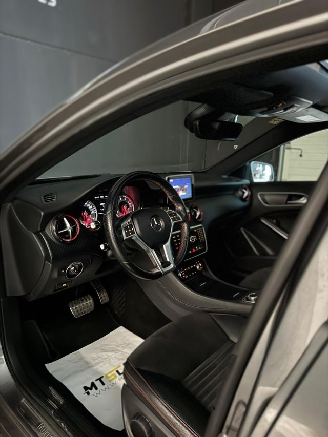 Mercedes-Benz Clase A A 250 4Matic AMG Line