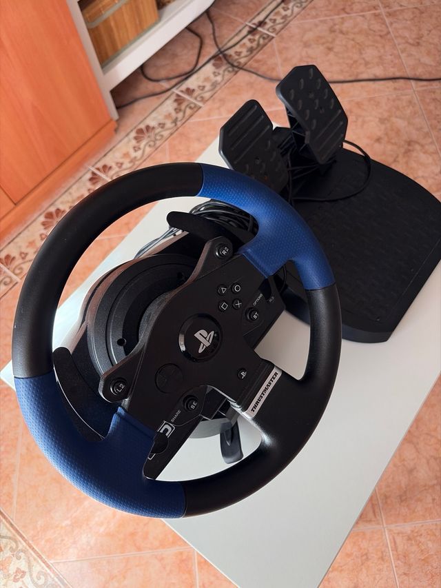 Volante Thrustmaster T150 + Pedales