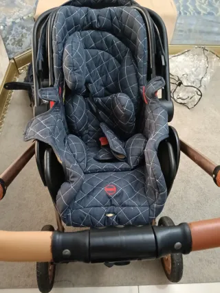 Silla de coche para bebé acolchada