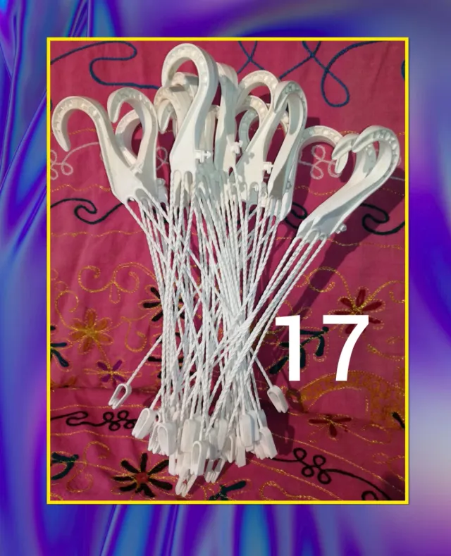 17 GANCHOS PARA MACETAS COLGANTES:1X0,5€