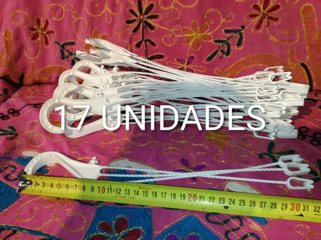 17 GANCHOS PARA MACETAS COLGANTES:1X0,5€