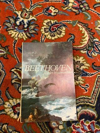 Libros antiguos. Varios géneros. 116 libros.