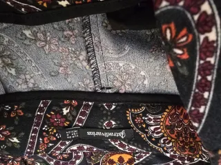 Calças Stadivarius estampadas