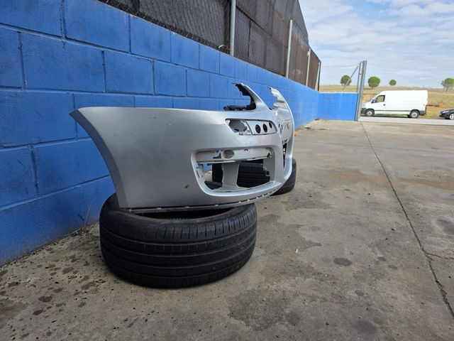 Paragolpes delantero plateado golf MK5 Original