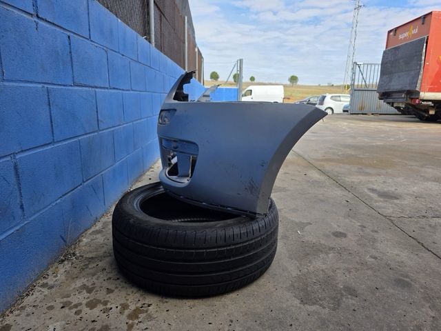 Paragolpes delantero plateado golf MK5 Original