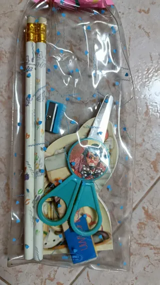 Bolsa escolar con accesorios