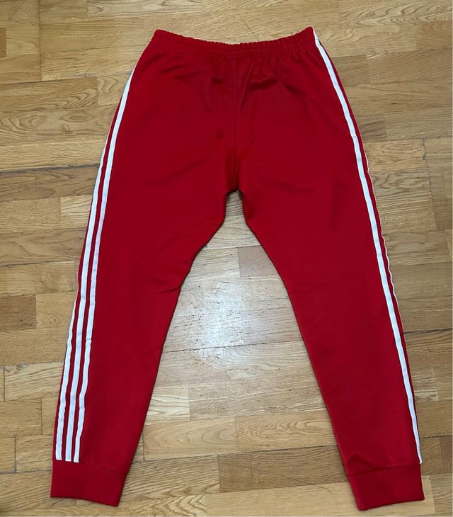 Pantalón Adidas rojo rallas blancas