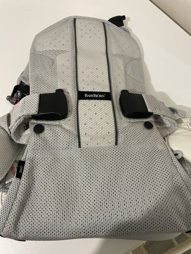 Mochila Porta-bebê BabyBjörn ONE Air Gris