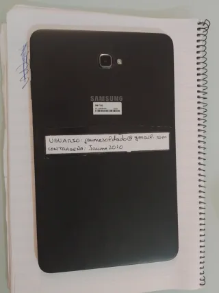 Tablet Samsung Negra  sin rallones ni marcas