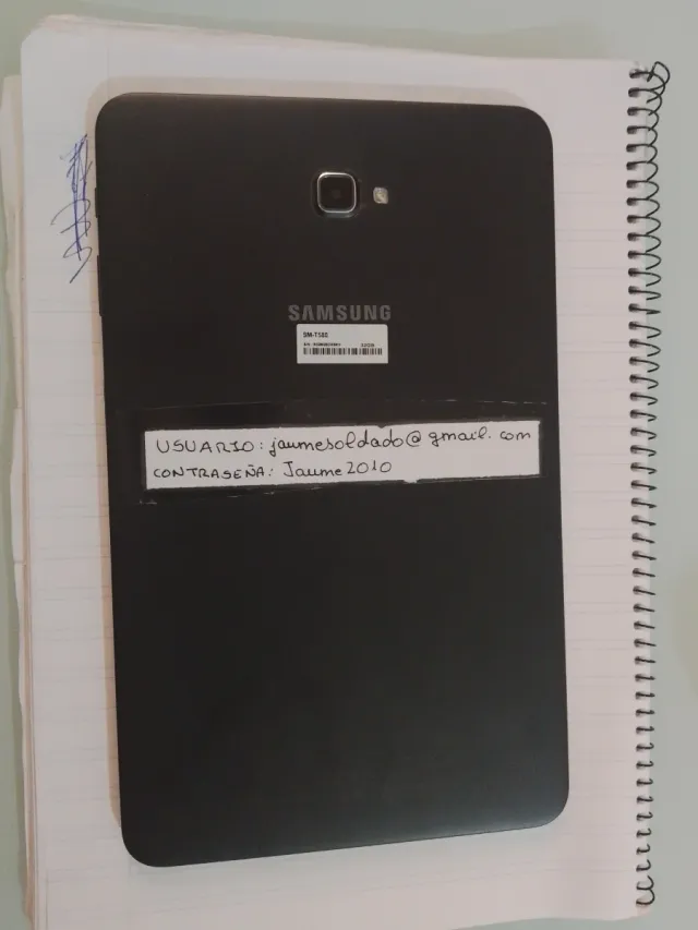 Tablet Samsung Negra sin rallones ni marcas