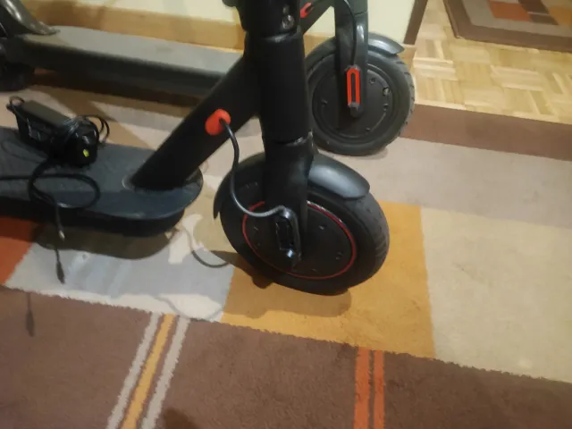 Lote 2 Patinetes Eléctricos