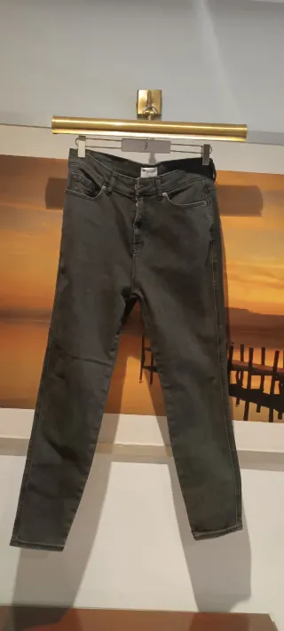 Pantalones vaqueros negros/grisáceos talla 38