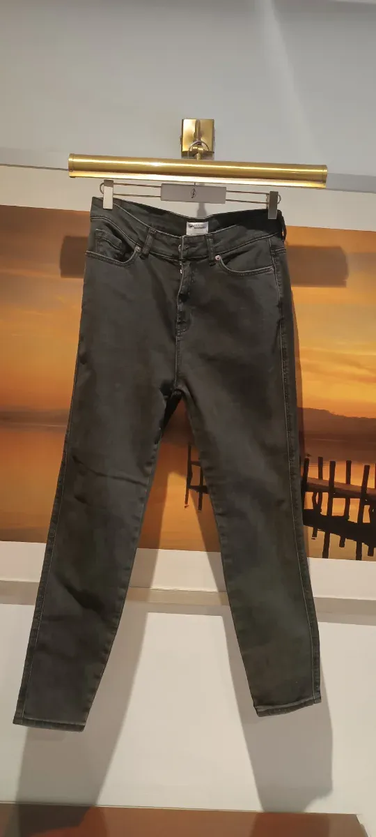 Pantalones vaqueros negros/grisáceos talla 38